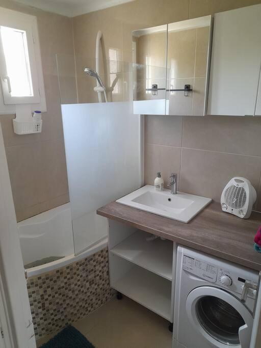Appartement Aux Alyscamps 2, Climatisation, Wifi, Parking Arles Exterior foto